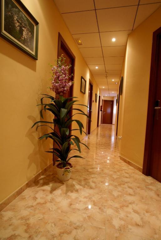 Hotel Mont-Roig Mont-roig del Camp Bagian luar foto